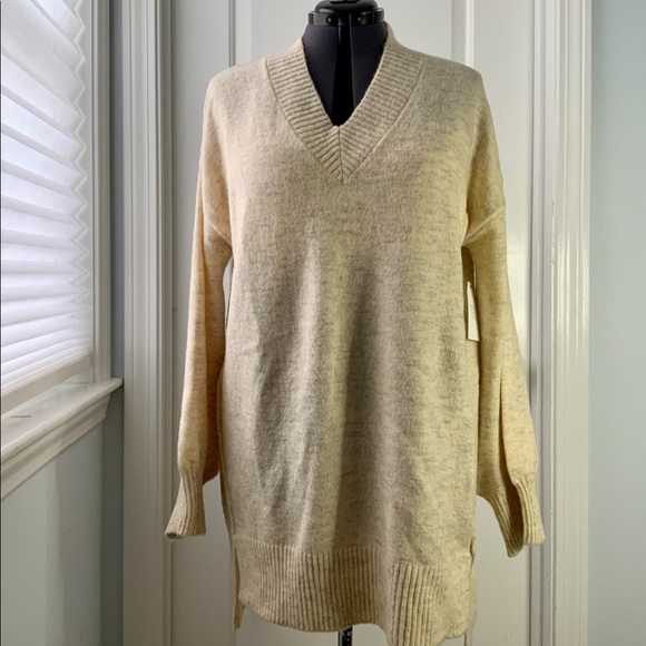Time and Tru V Neck Tunic Sweater NWT - Picture 7 of 11